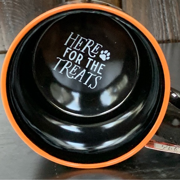 Here for the Treats - Dogs in Halloween Costumes 20oz Ceramic Camper Mug - Picture 7 of 8